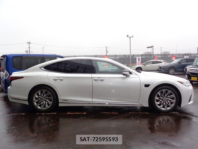 Lexus LS 2021-10 6216400-4