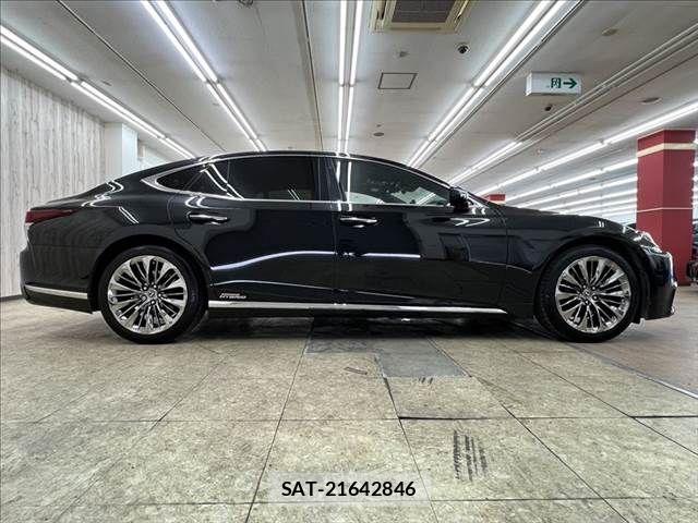 Lexus LS 2017-12 6245195-15
