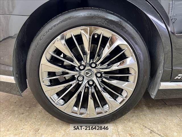 Lexus LS 2017-12 6245195-24