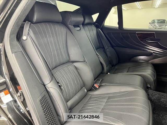 Lexus LS 2017-12 6245195-8