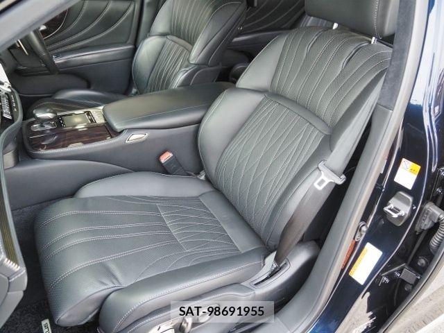 Lexus LS 2019-04 6526536-10