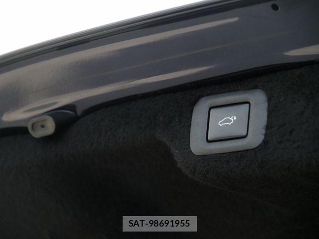 Lexus LS 2019-04 6526536-18