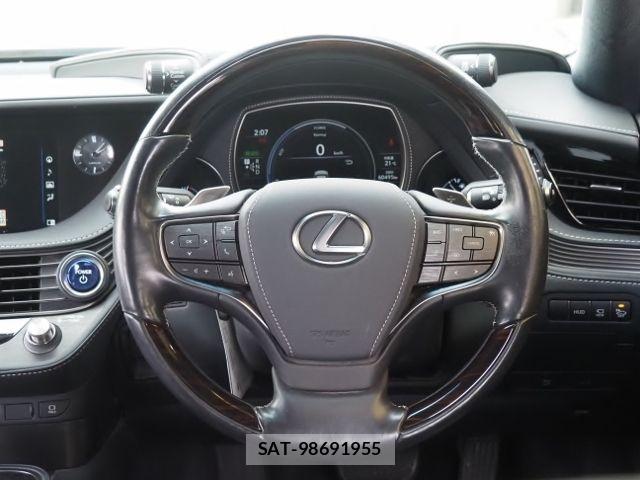 Lexus LS 2019-04 6526536-19