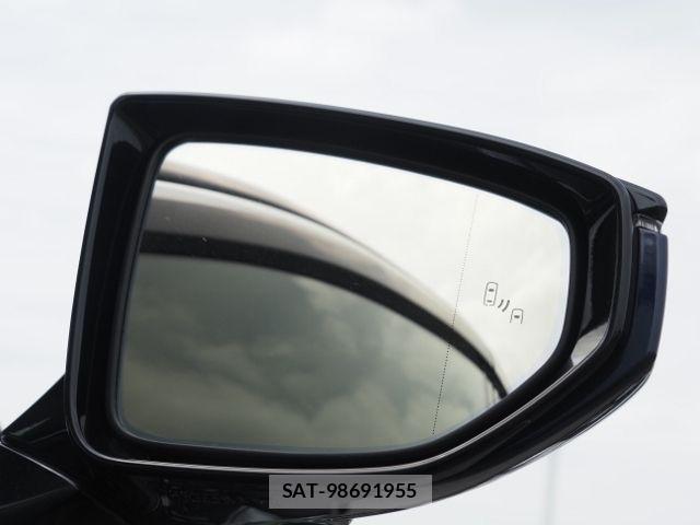 Lexus LS 2019-04 6526536-23