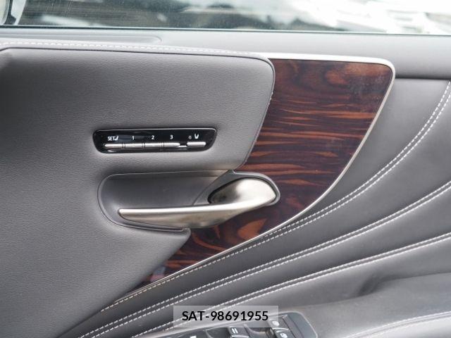 Lexus LS 2019-04 6526536-29