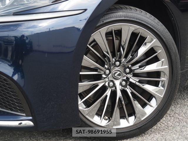 Lexus LS 2019-04 6526536-7