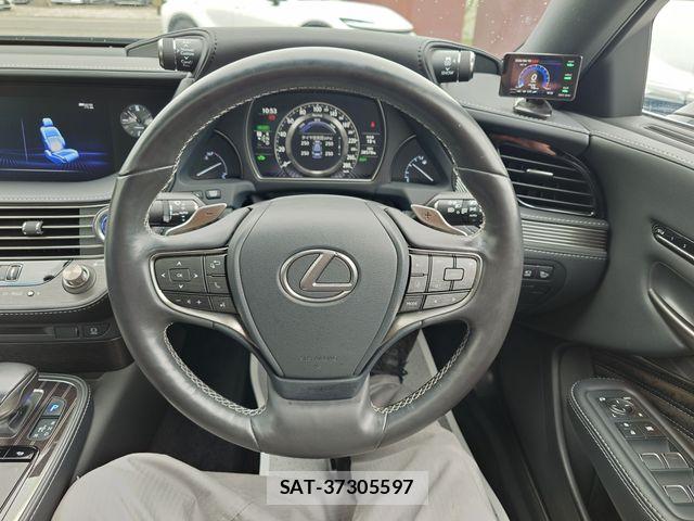 Lexus LS 2017-12 6545551-13