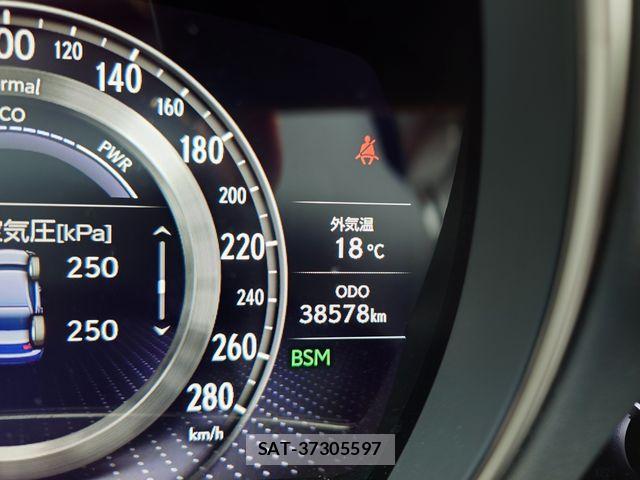 Lexus LS 2017-12 6545551-14