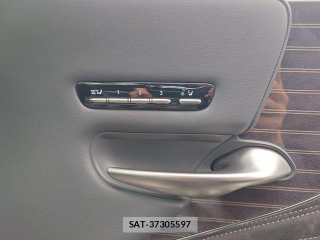 Lexus LS 2017-12 6545551-20