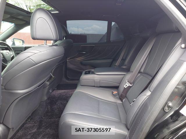 Lexus LS 2017-12 6545551-24