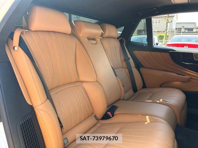 Lexus LS 2021-03 6612860-9