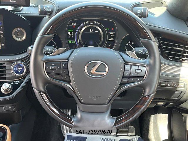 Lexus LS 2021-03 6612860-11