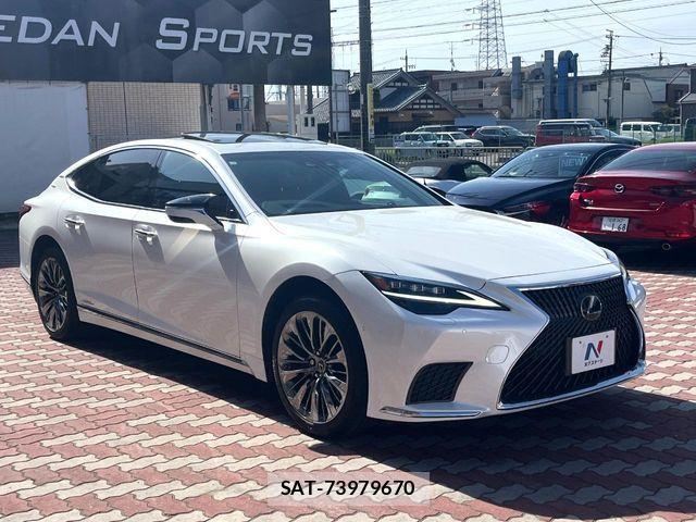 Lexus LS 2021-03 6612860-15