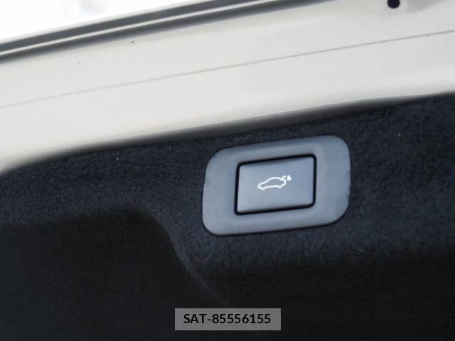 Lexus LS 2023-06 6612862-15
