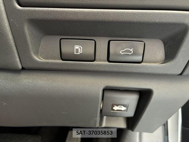 Lexus LS 2021-11 6612861-13
