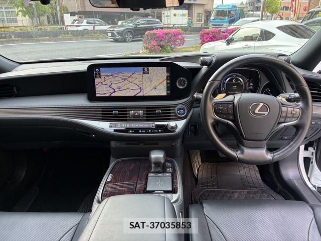 Lexus LS 2021-11 6612861-1