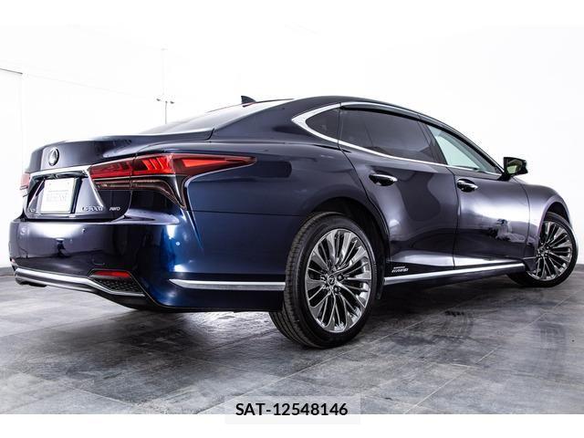 Lexus LS 2022-04 6672275-11