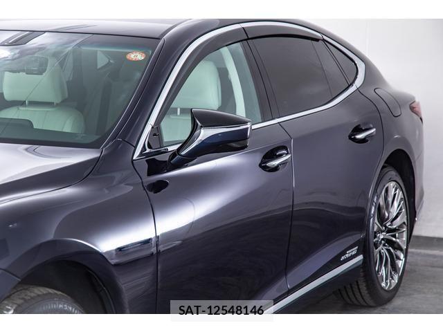 Lexus LS 2022-04 6672275-16
