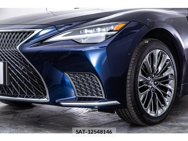 Lexus LS 2022-04 6672275-17