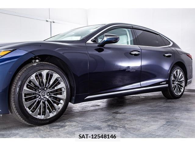 Lexus LS 2022-04 6672275-18