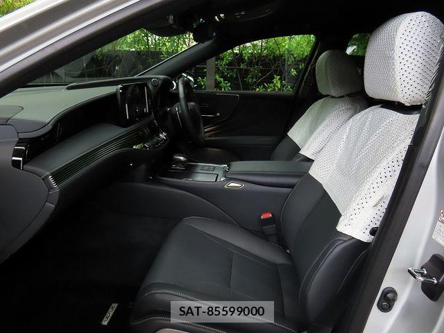Lexus LS 2023-06 6676684-12