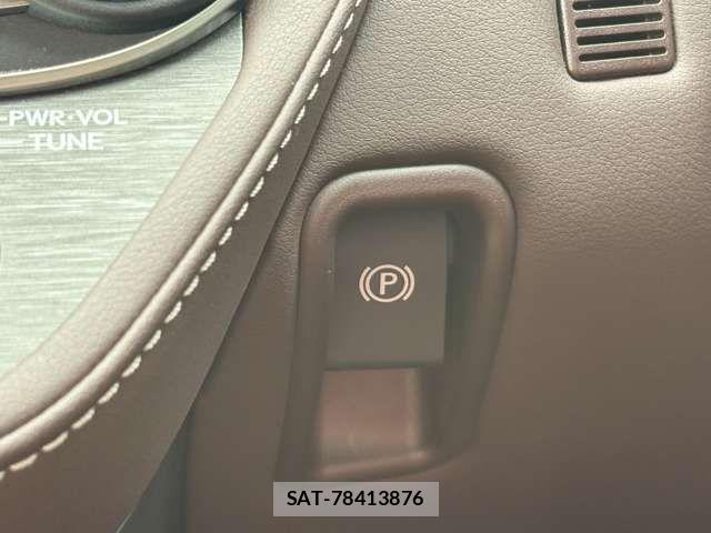 Lexus LS 2018-01 6815701-12