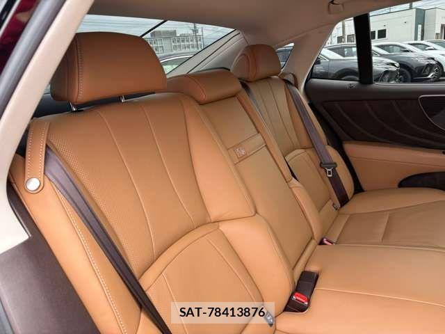 Lexus LS 2018-01 6815701-27