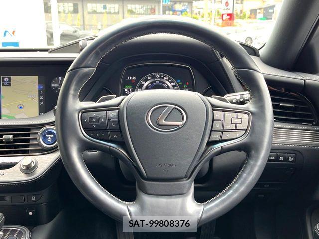 Lexus LS 2018-03 6815712-11