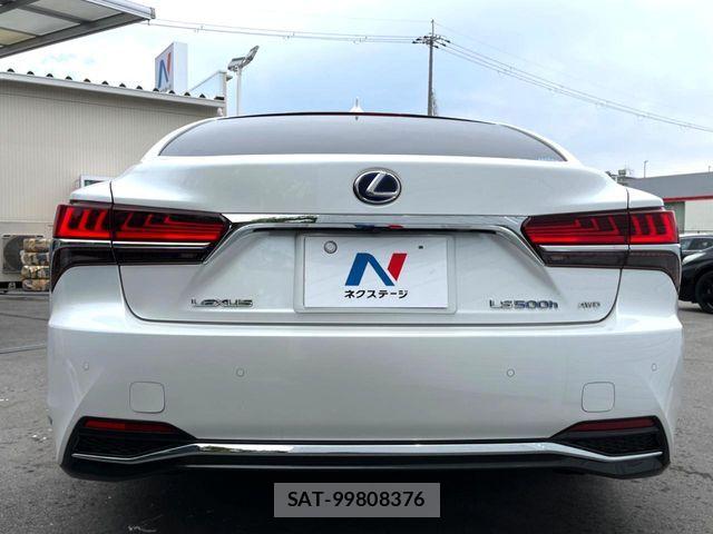 Lexus LS 2018-03 6815712-15
