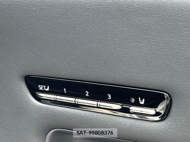 Lexus LS 2018-03 6815712-6