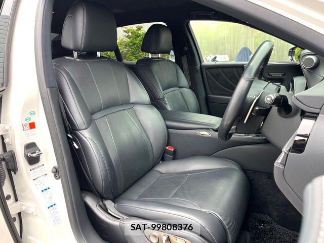 Lexus LS 2018-03 6815712-8