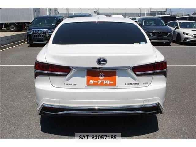 Lexus LS 2017-11 6907737-11
