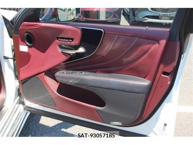 Lexus LS 2017-11 6907737-19