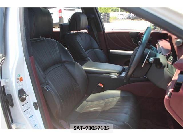Lexus LS 2017-11 6907737-20