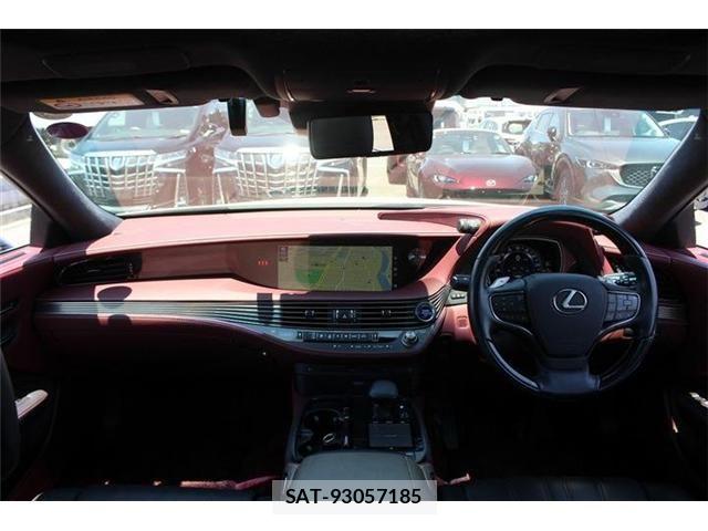 Lexus LS 2017-11 6907737-22
