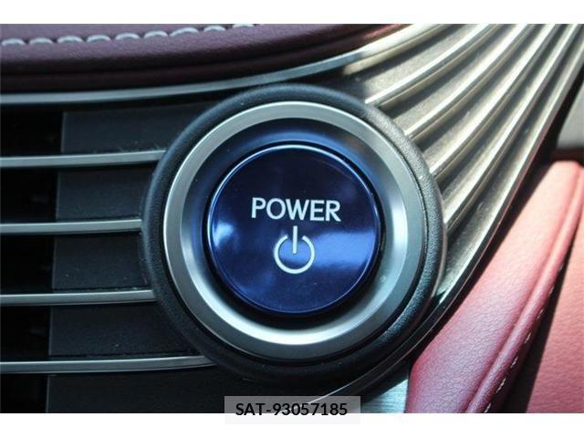 Lexus LS 2017-11 6907737-25