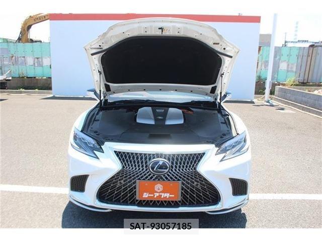 Lexus LS 2017-11 6907737-28