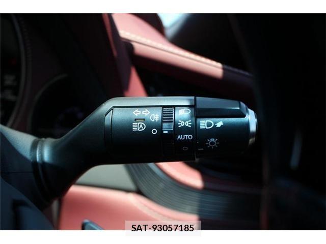Lexus LS 2017-11 6907737-7