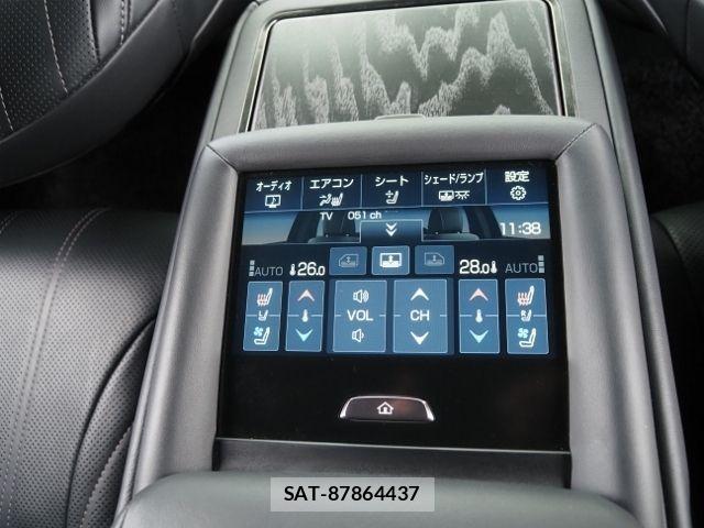 Lexus LS 2021-11 7220994-13