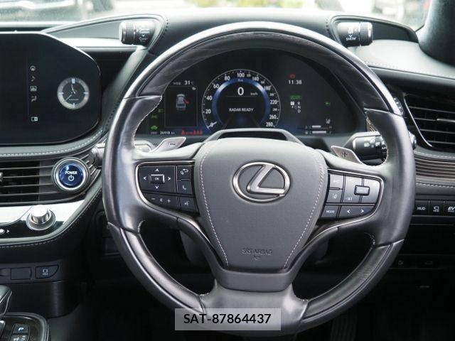 Lexus LS 2021-11 7220994-15