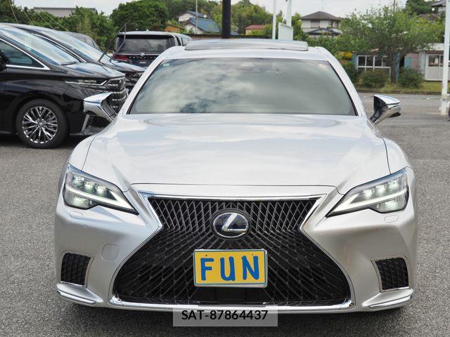 Lexus LS 2021-11 7220994-1