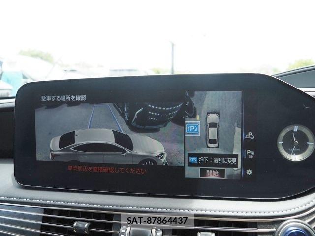 Lexus LS 2021-11 7220994-19