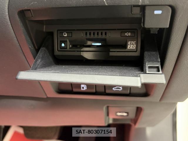 Lexus LS 2018-02 7220991-17