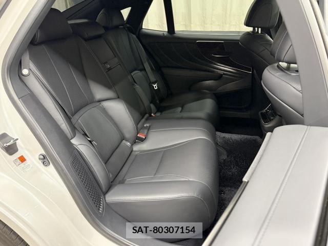 Lexus LS 2018-02 7220991-25