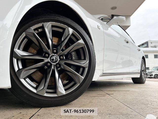 Lexus LS 2018-01 7220989-12