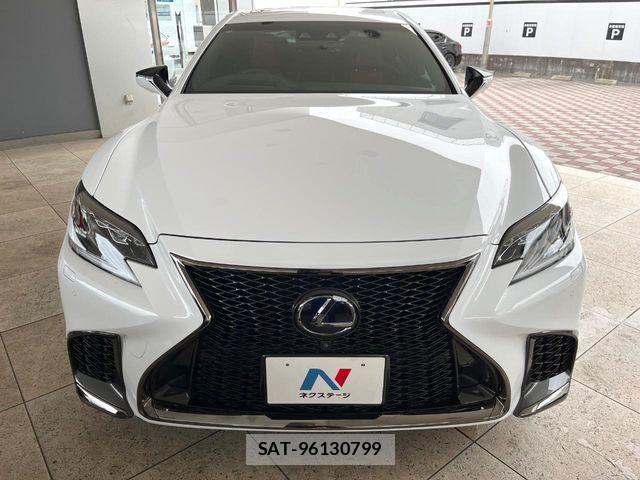 Lexus LS 2018-01 7220989-13