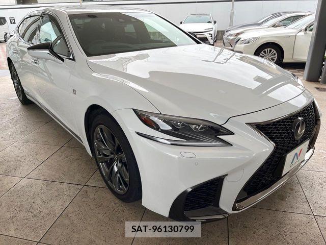 Lexus LS 2018-01 7220989-15