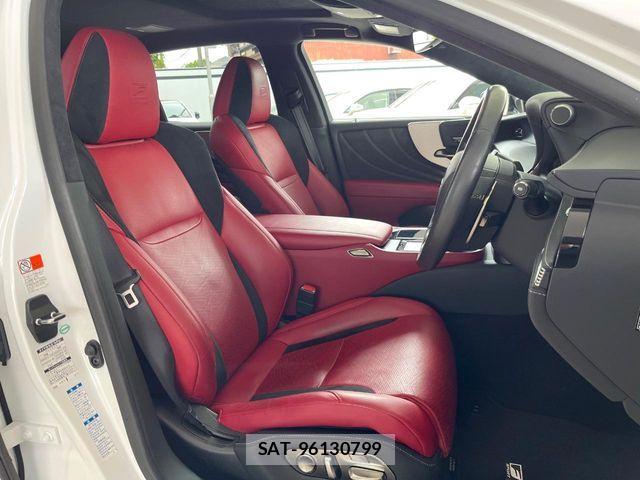 Lexus LS 2018-01 7220989-7