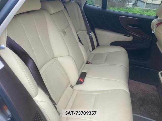 Lexus LS 2017-12 7251325-10