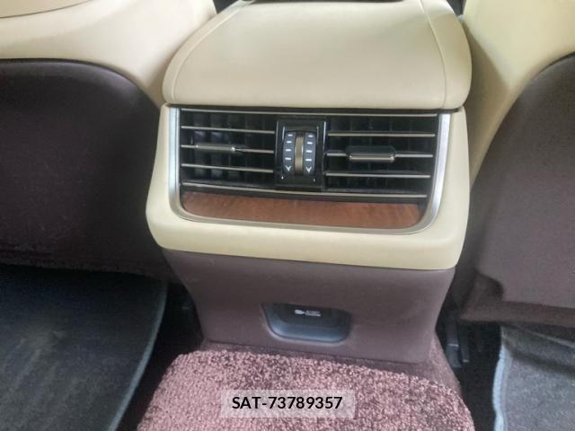 Lexus LS 2017-12 7251325-12